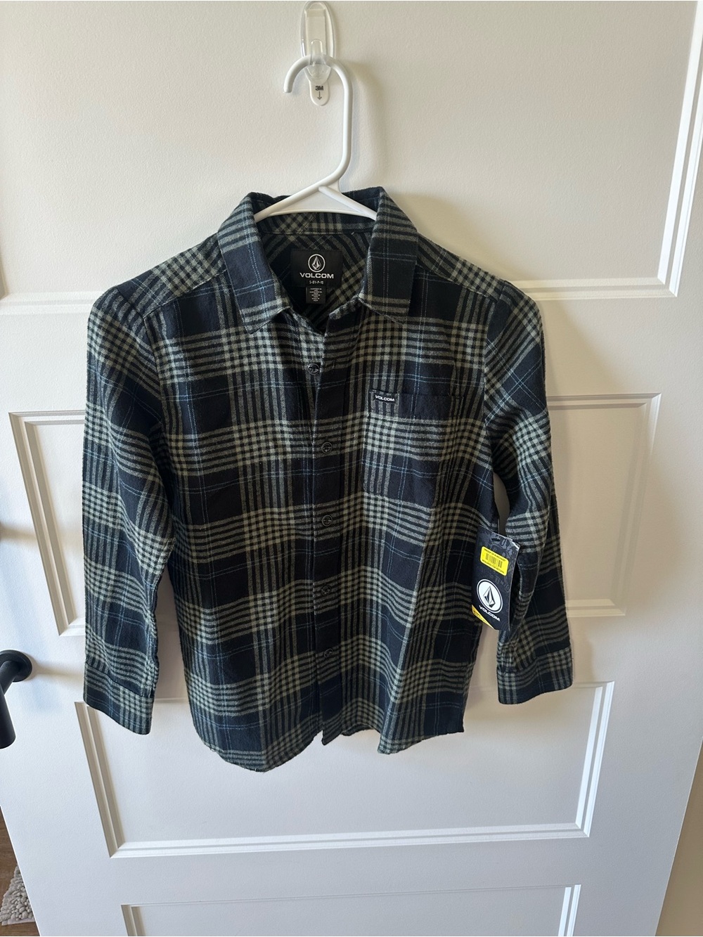 Volcom Boys Black and Gray Plaid Button-Up Shirt
